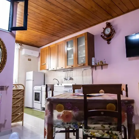 La Palazzina Brown Tatil Evi Barletta